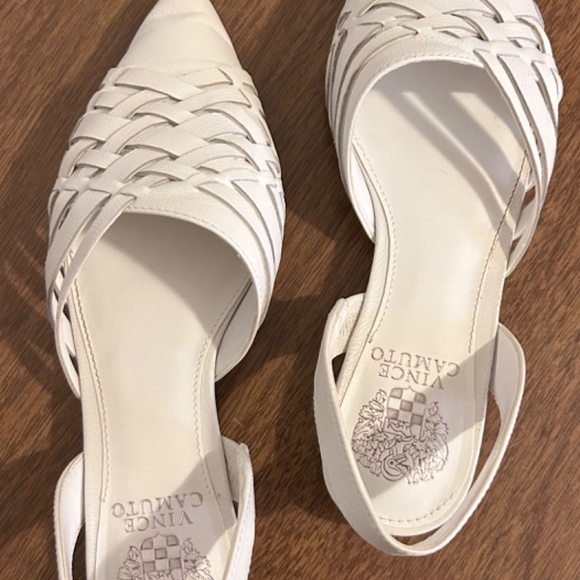 Vince Camuto white leather flats - Picture 2 of 5